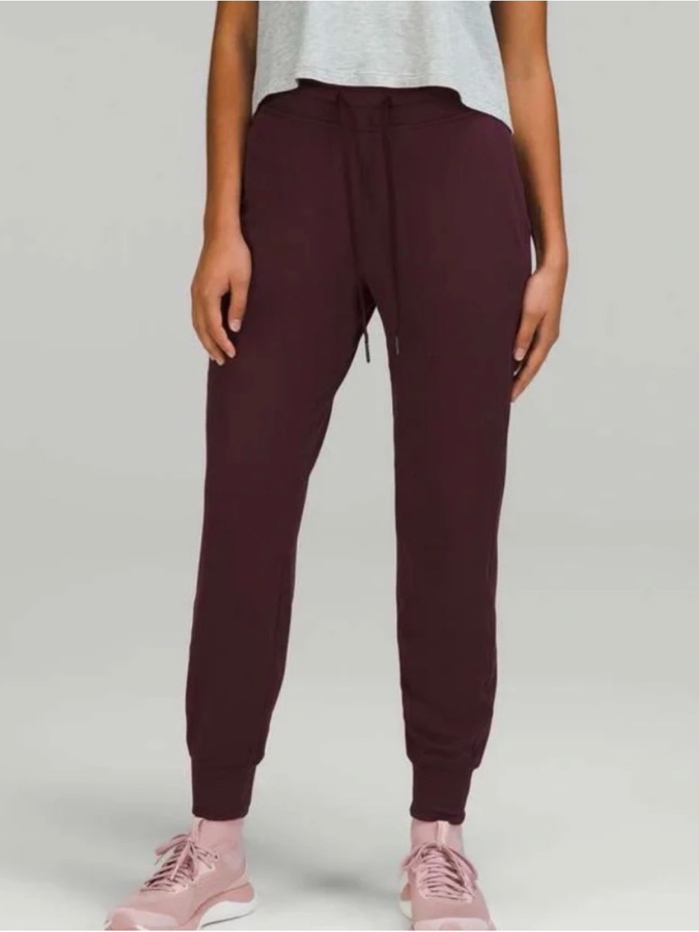 Lululemon Hi-Rise Ready to Rulu Joggers 29” size 0 Burgundy